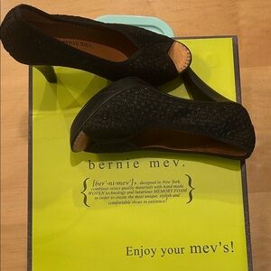 Bernie Mev - Style: Fabulous